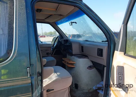 1996 Ford Econoline E150 Van из США, поврежденный, VIN 1FDEE14NOTHA76015